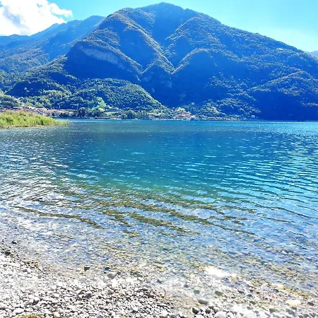 בית נופש Iseo Con Vista E Piscina