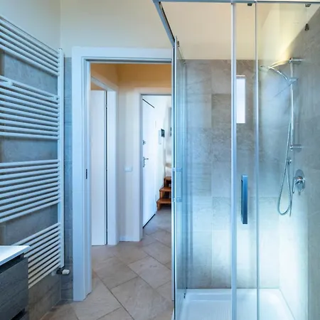 Iseo Con Vista E Piscina בית נופש *