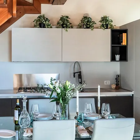 Vakantiehuis Iseo Con Vista E Piscina Costa Volpino