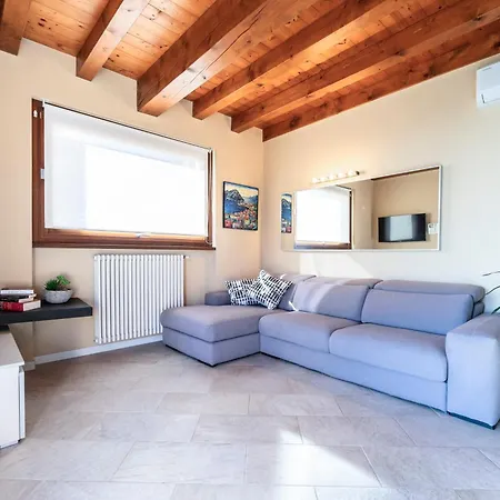 בית נופש Iseo Con Vista E Piscina *